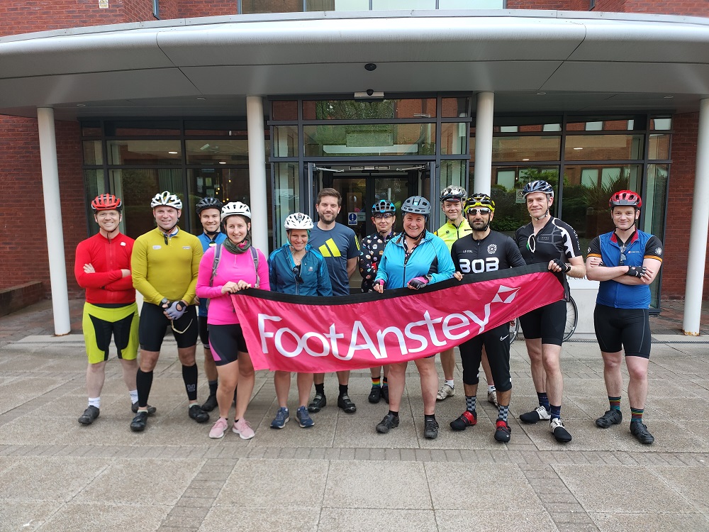 The great Foot Anstey bike ride smashes fundraising for Ukraine featured image