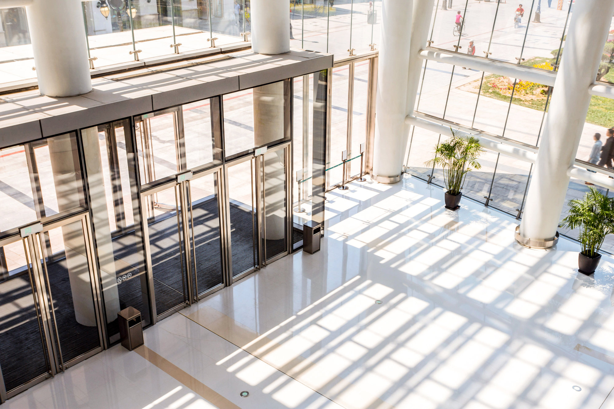 2021-entrance-hall-office-shopping-centre
